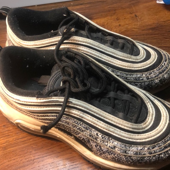 Air Max 97 !! Selling for very cheap, orignal price is $180. These are a size 7 - Picture 1 of 5